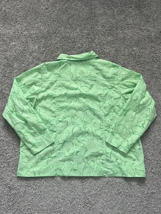 Denim & Co Light Lime Green Textured Button-Down Blouse Sheer Floral Pattern 1X - Picture 2 of 8